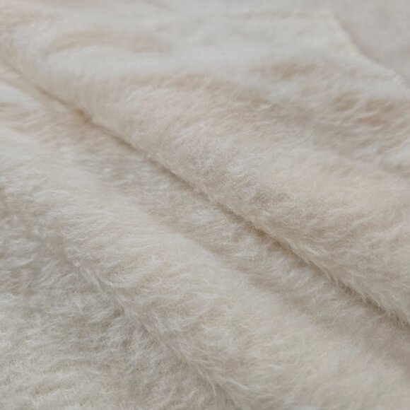 Kuna Baby Alpaca & Wool FUZZY FURRY Wrap - Picture 12 of 15